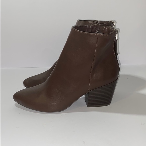 a new day Shoes - Brown Short Booties